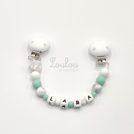 www.louloulaboutique.com attache doudou personnalisée avec un prénom perle silicone blanc vert